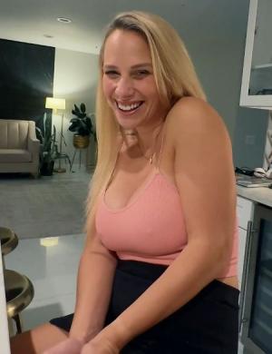 Sadie Rose - Deep Full Fuck With Milf Sadie FullHD 1080p